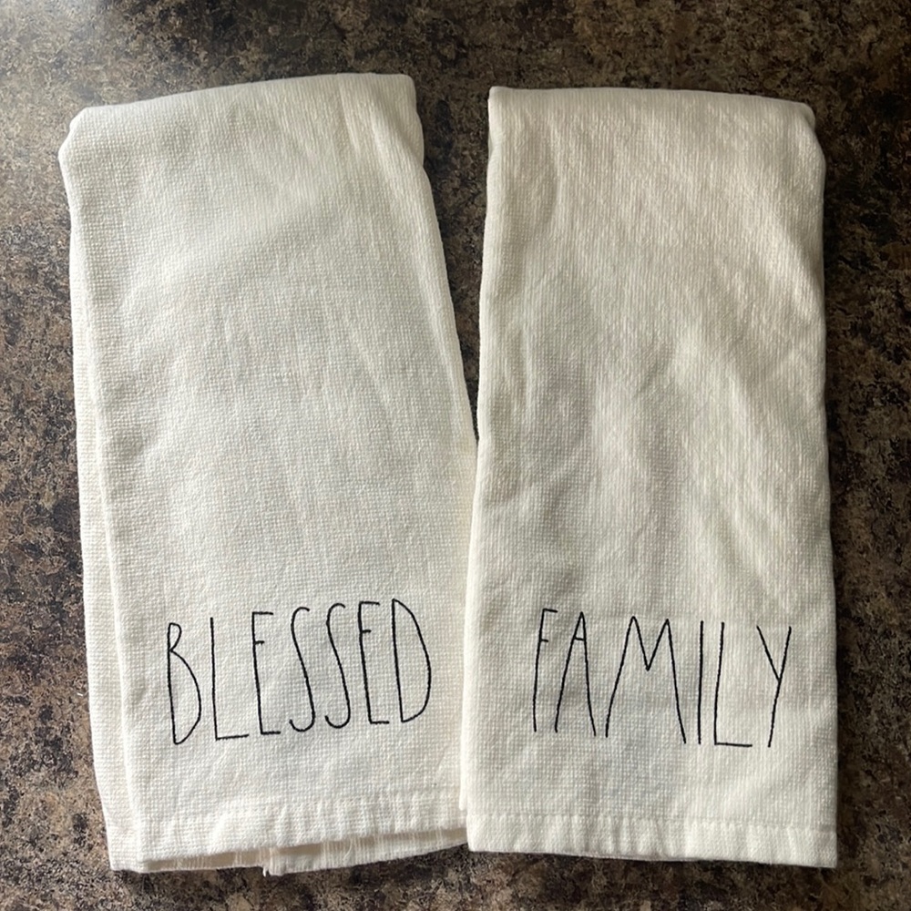 Rae Dunn hand towels